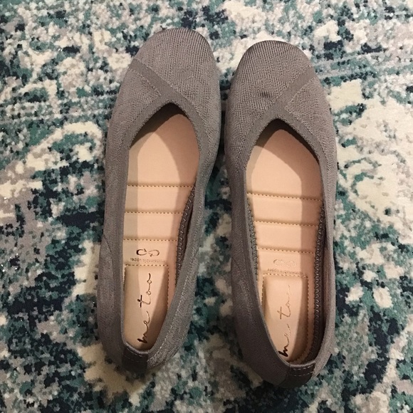 NWOT | Me Too | memory foam flat sustainable haisley - Picture 1 of 2